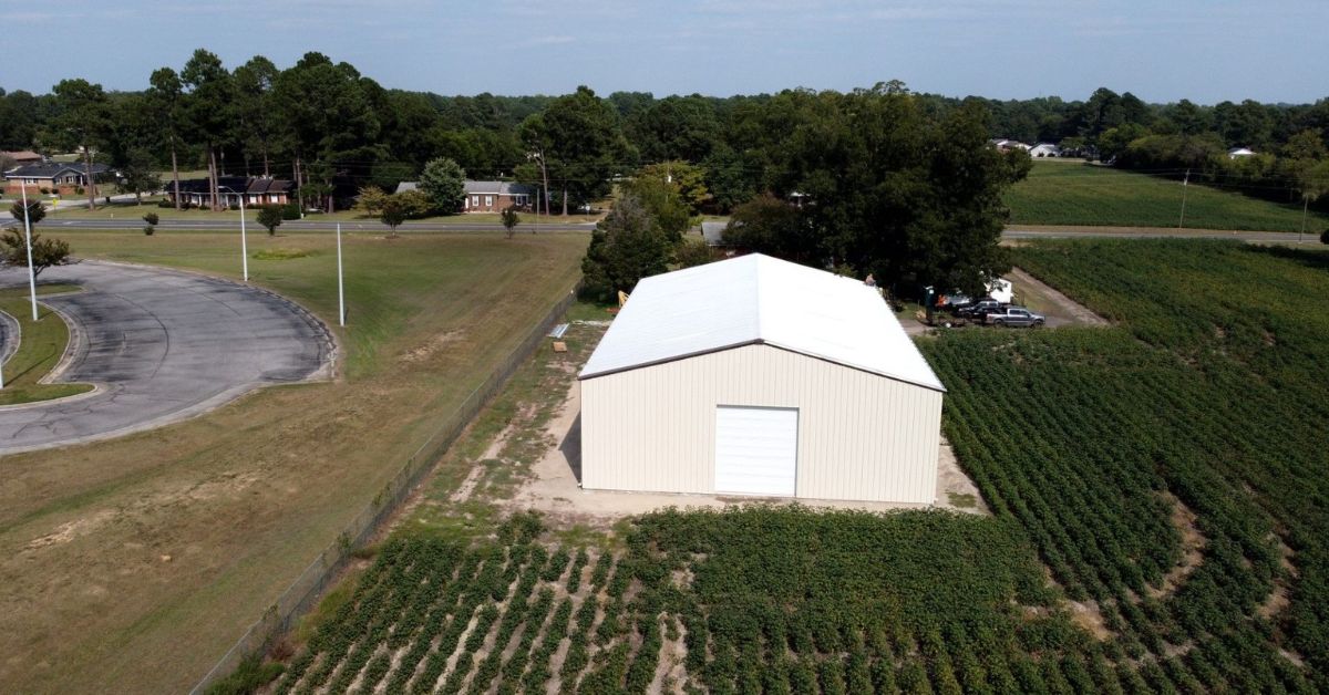 6 Types of Barn Roofs and Which To Choose