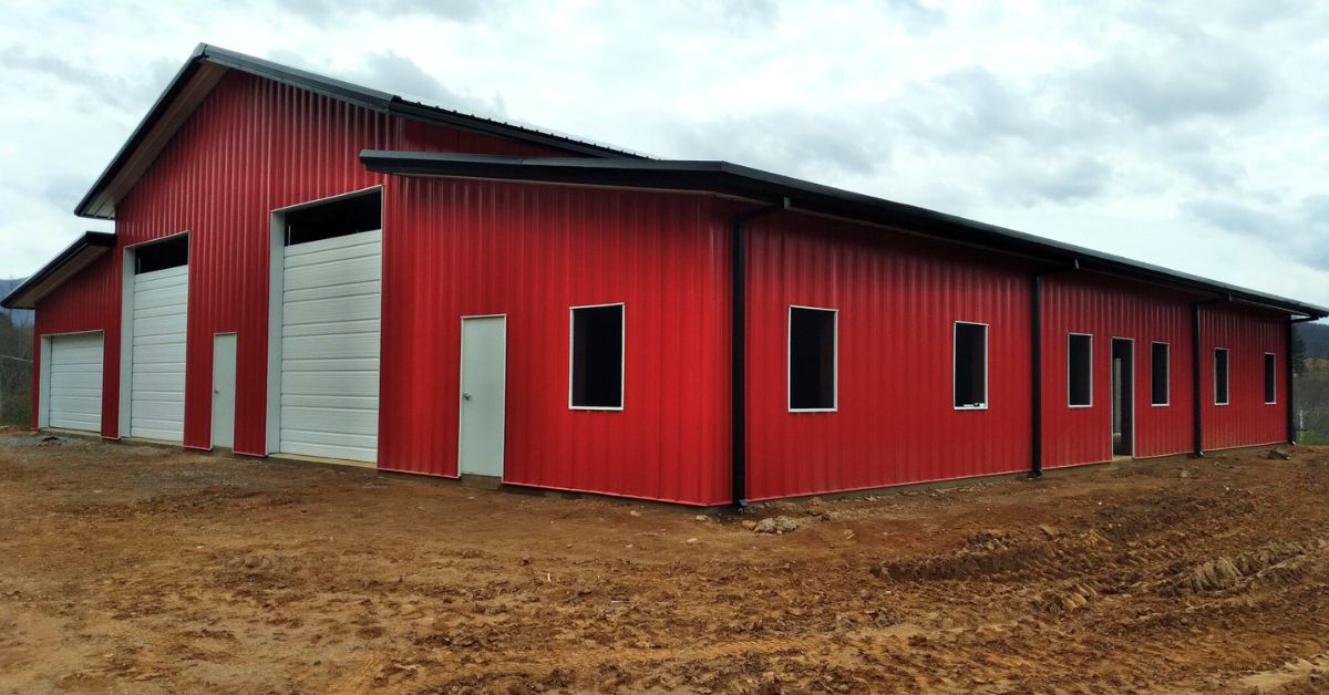 6 Types of Barn Roofs and Which To Choose