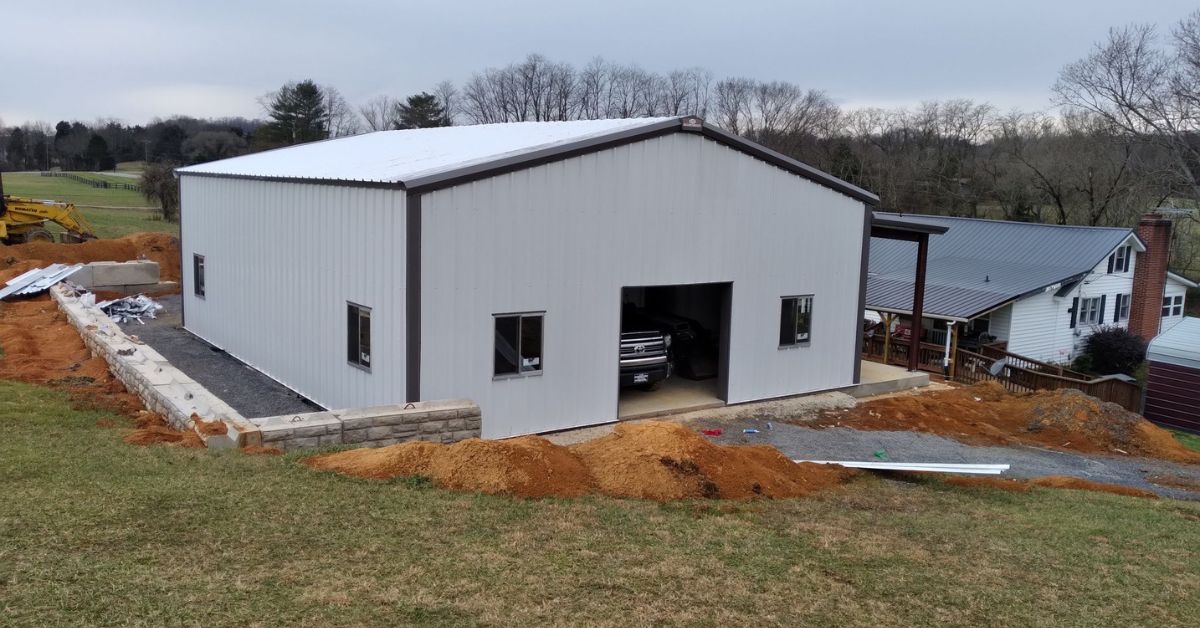 6 Types of Barn Roofs and Which To Choose